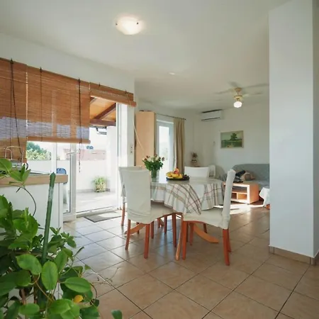 Apartment Kamenar 2