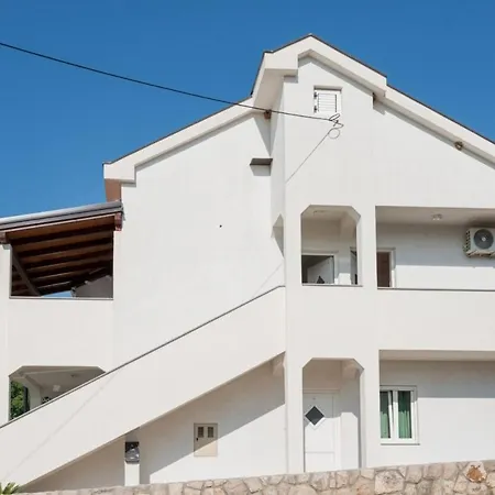 Kamenar 2 Apartman *